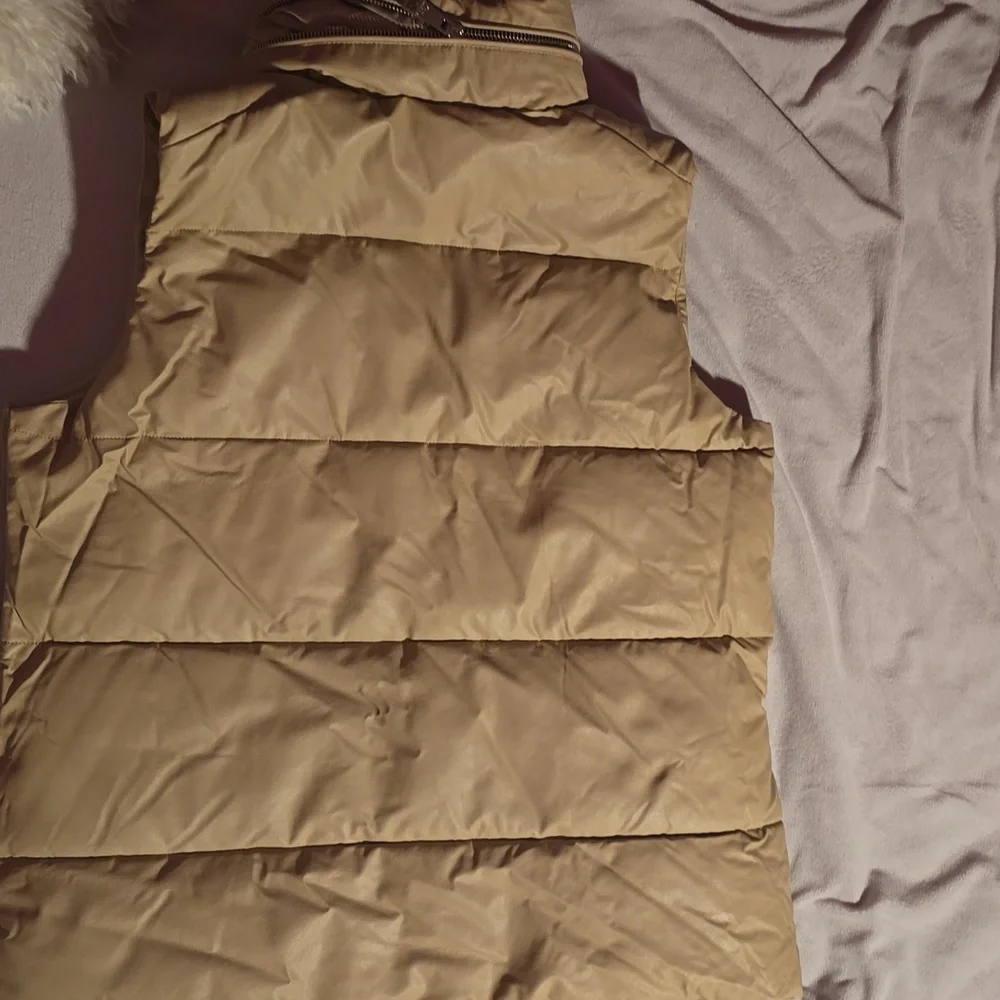 Tan Puffer Vest Steve Madden Like New Vegan leather - Picture 7 of 8